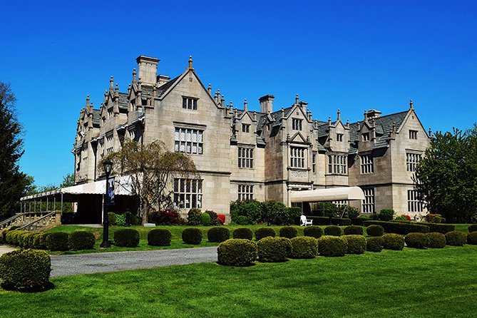 Newport Gilded Age Mansions Trolley Tour with Breakers Admission - Where you meet, how to stay on schedule, and what to expect from the ride