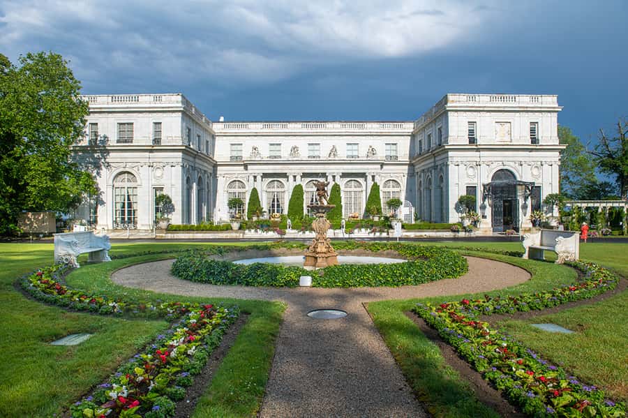Newport: Newport Mansions Ticket - 1 or 2 Mansions - Self-guided audio tours that actually help you see