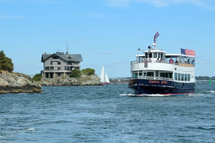 Newport, Rhode Island: Scenic Narragansett Bay Cruise - Boarding the Coastal Queen, what the boat feels like onboard