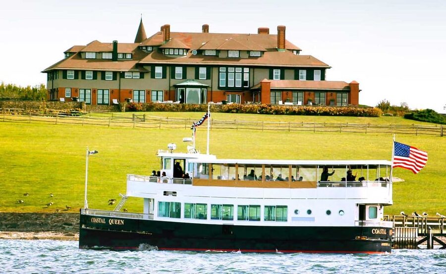 Newport, Rhode Island: Scenic Narragansett Bay Cruise - Choosing your seat for better views and better sound