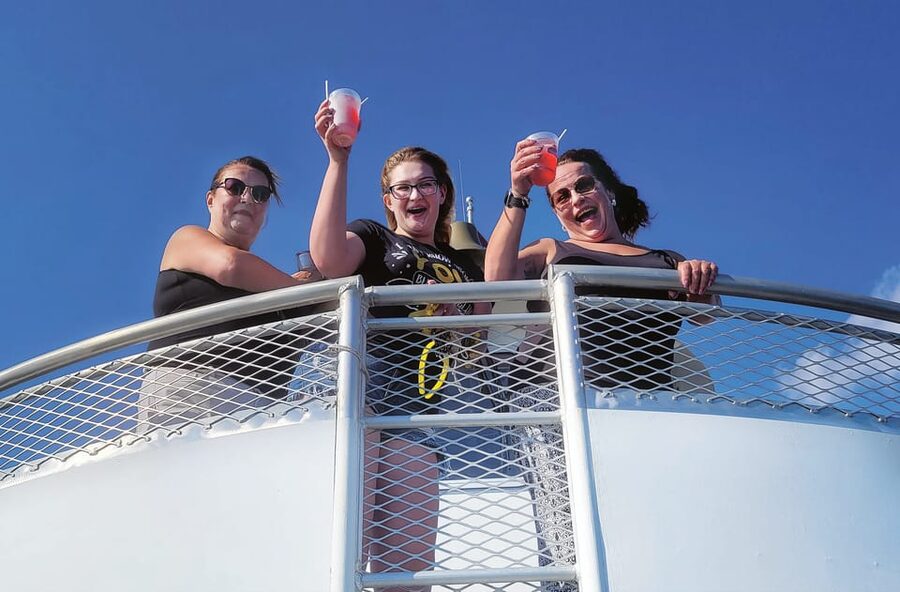 Newport, RI: Evening Cocktail Cruise of Narragansett Bay - Getting There: Bowen’s Landing, What to Bring, and When to Arrive
