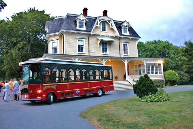 Newport Trolley Tour with Breakers Mansion - Viking Tours - Why this Newport trolley plus mansion combo works so well