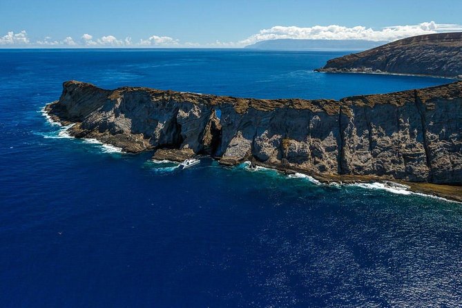 Ni'ihau and Na Pali Coast Snorkel Boat Tour - Sunrise route: why the Lehua to Niihau plan is the point