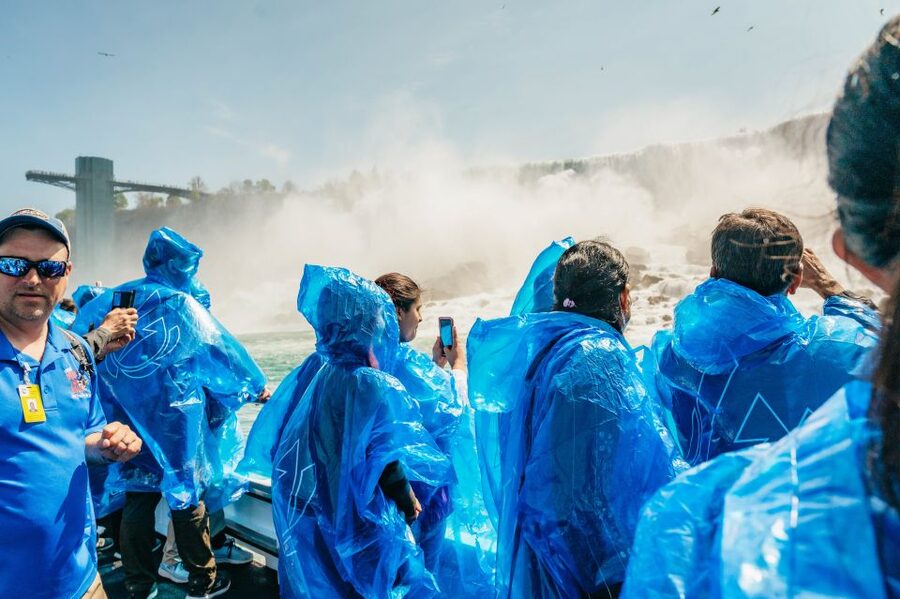 Niagara Falls, USA: American Tour & Maid of The Mist - Pickup and Drop-Off by Air-Conditioned Mini-Bus