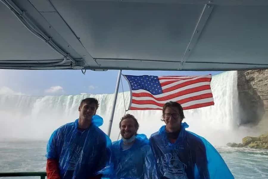 Niagara Falls, USA: Guided Tour with Maid of the Mist Cruise - How this 2-hour format beats trying to DIY Niagara