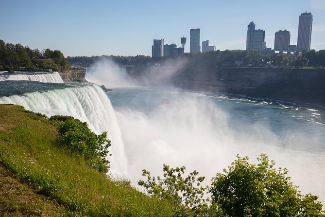 Niagara Falls with Outlet Shopping, 2-Day Tour from NYC - Outlet Shopping in the Poconos: Realistic Time for Brand-Name Deals