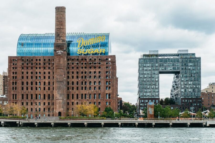 NYC: Around Manhattan Official NYC Architecture Cruise - Price and value: is $113 fair for a 165-minute architecture lesson?