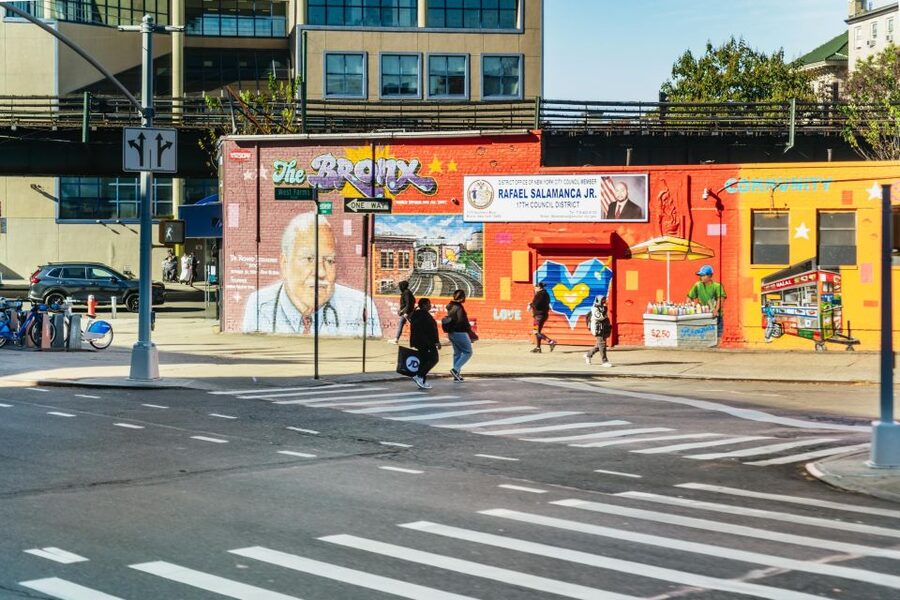 NYC: Brooklyn, Bronx, Queens Sightseeing Bus Tour - Food and comfort breaks: the empanada stop and lunch time