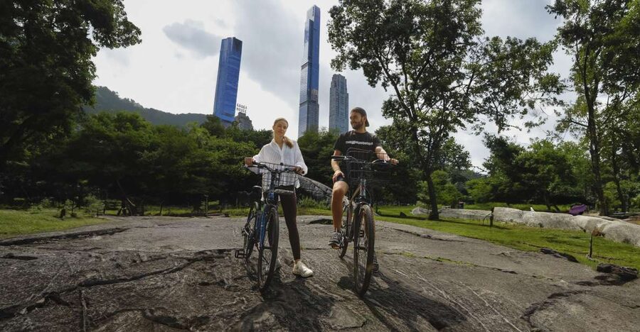NYC: Central Park Bike Rental - Getting Started Steps From Central Park