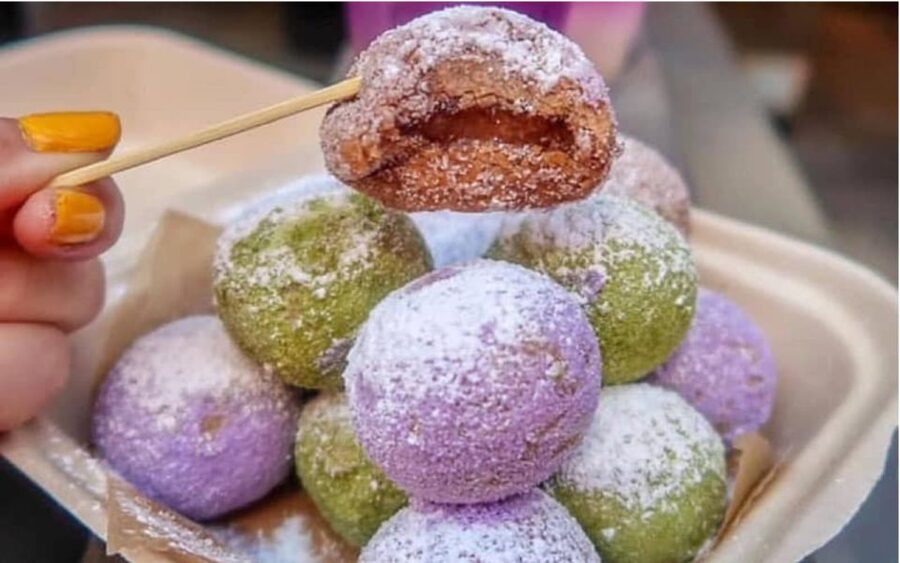 NYC: Chinatown & Little Italy Food Tour with 8 Tastings - What guides do that makes or breaks the experience