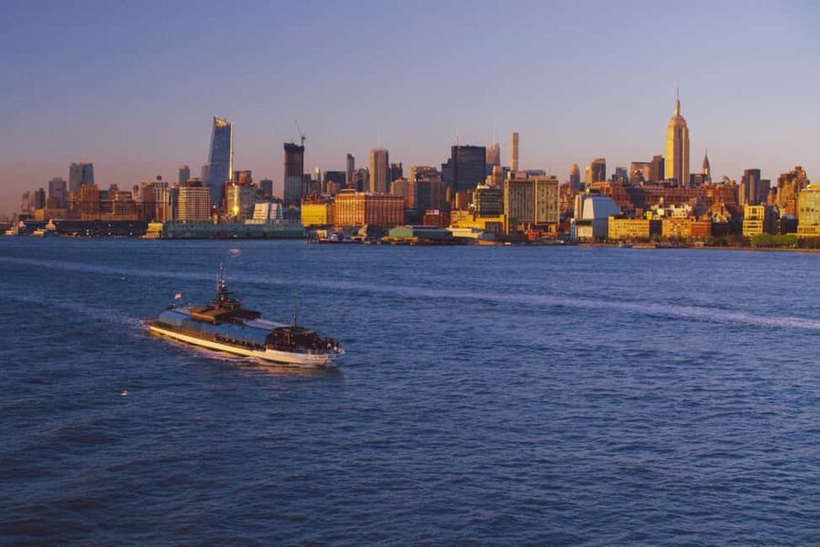 NYC: City Cruises Luxury Brunch, Lunch or Dinner Cruise - Key things that make this cruise worth your time