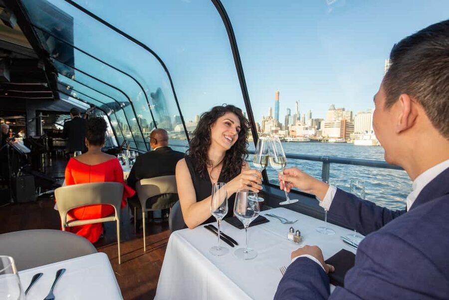 NYC: City Cruises Luxury Brunch, Lunch or Dinner Cruise - Dining on board: what the 3-course menu feels like