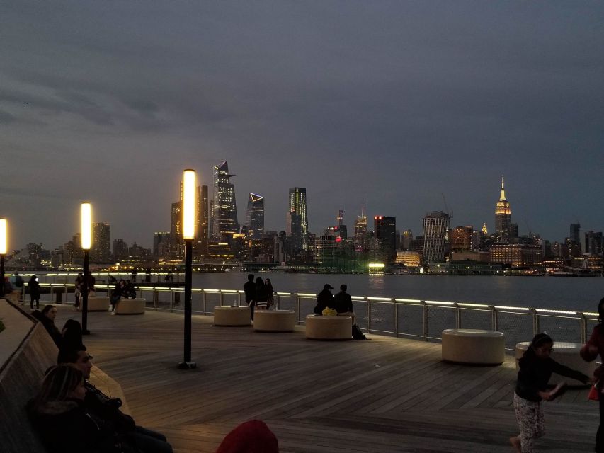 NYC: City Skyline Sightseeing MiniBus Tour at Night - Hoboken at Night, Plus Carlo’s Bakery as a Real Break