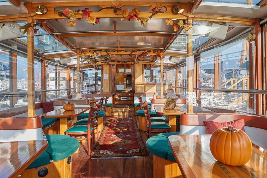 NYC: Evening Jazz Cruise on the Yacht Manhattan - Yacht Manhattan at Night: Classy Views Without the Hassle