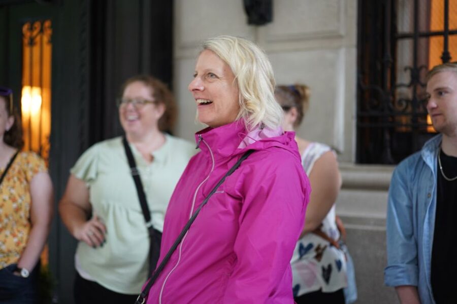 NYC: Fifth Ave Gilded Age Mansions Guided Walking Tour - The Richard Morris Hunt memorial: where design gets a name