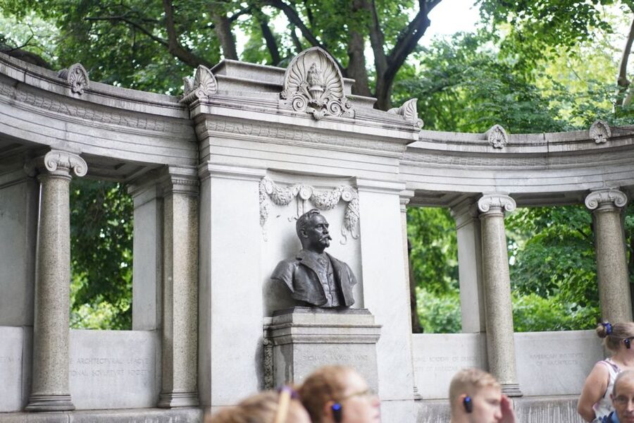 NYC: Fifth Ave Gilded Age Mansions Guided Walking Tour - The stop that feels like a time machine: entering Albertine