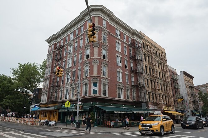 NYC: Greenwich Village Food Tour with 6 Locals Favorites Dishes - Should You Book This Greenwich Village Food Tour?