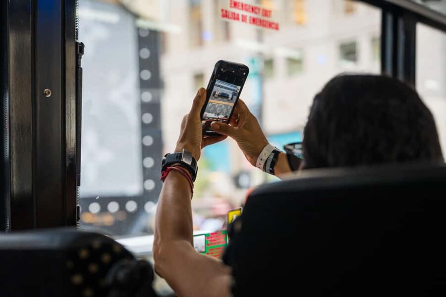 NYC: Half-Day Luxury Bus Tour of Top Highlights - Meeting Point at 822 8th Ave, Then Rolling Out Like an NYC Sampler