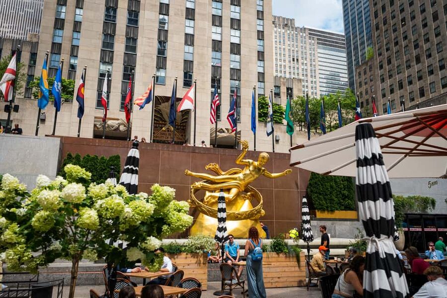 NYC: Half-Day Luxury Bus Tour of Top Highlights - Fifth Avenue, Empire State Area, and Flatiron Views: How to Get the Most From Short Windows