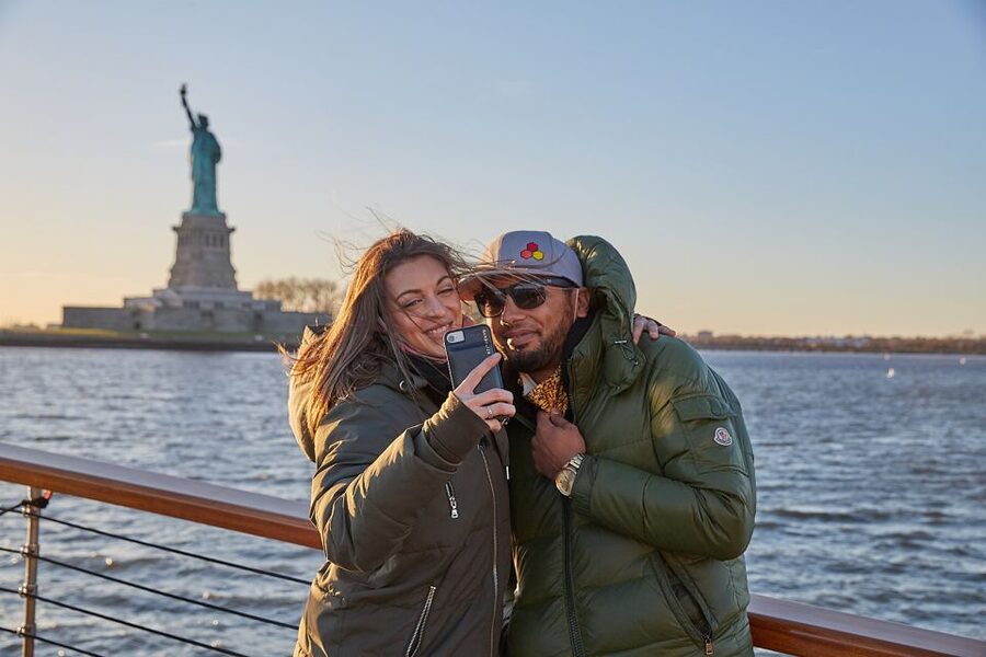NYC: Holiday Yacht Cruise with Jazz, Cocoa & Carols - Key things I’d highlight before you go