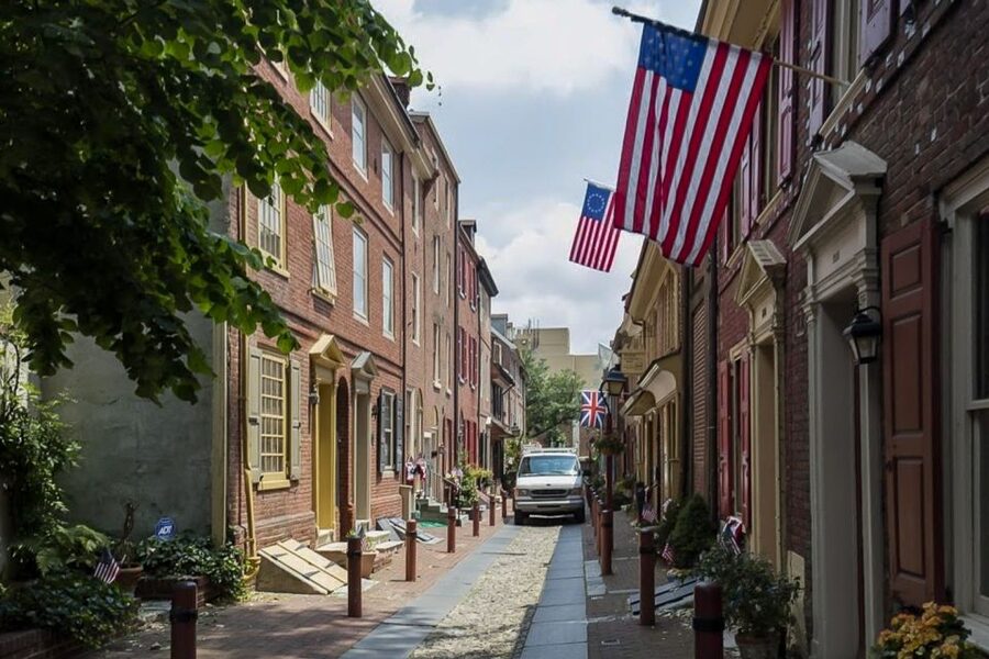 NYC: Philadelphia, Washington DC & Amish Country 2-Day Tour - Hotel Night in Washington DC: Comfort, But Know the Tradeoff