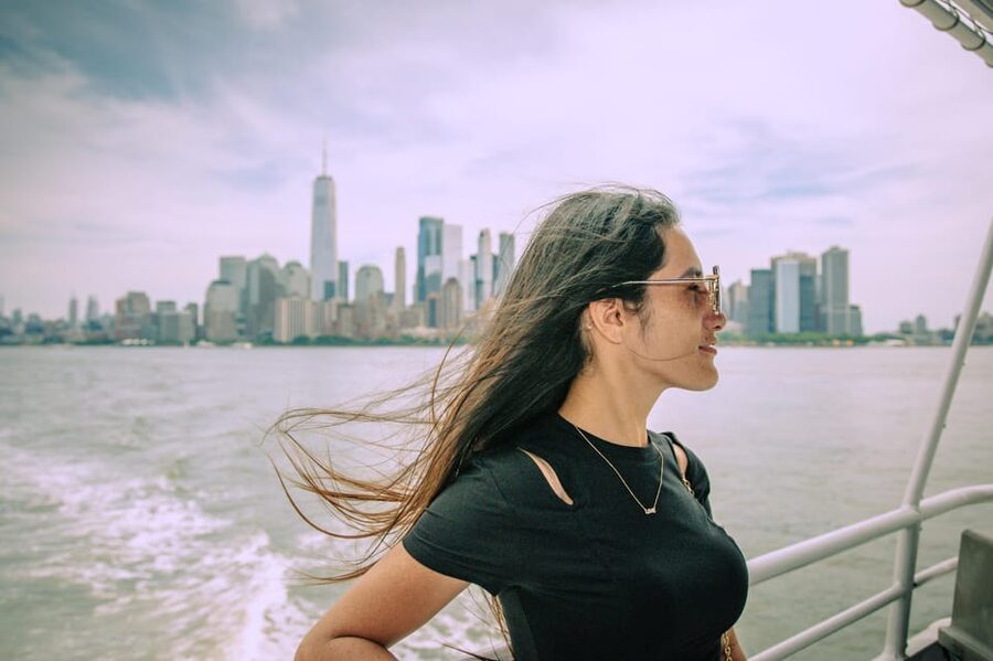 NYC: Starship Landmark 90 Minute Sightseeing Cruise - Ellis Island and the Liberty moment: the photo stop is the point