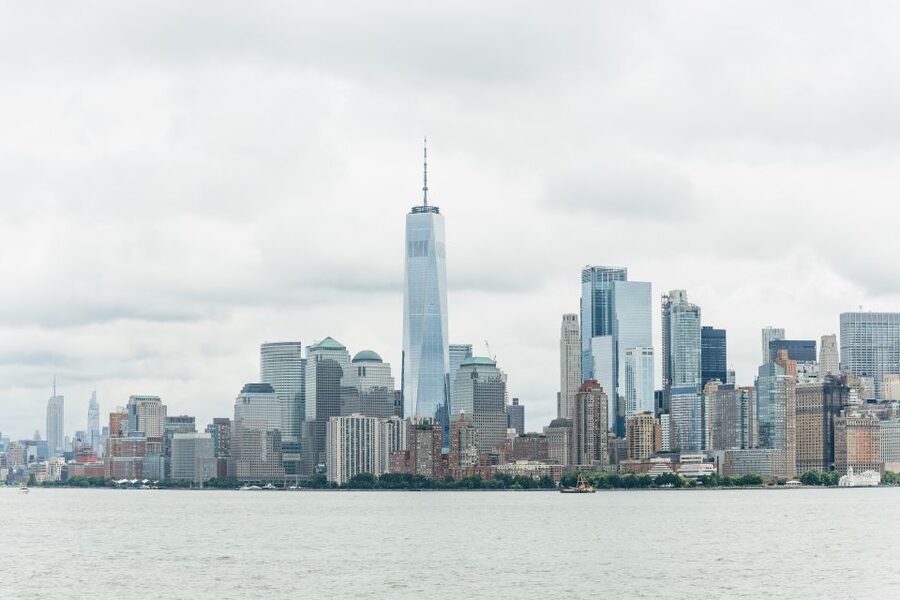 NYC: Statue of Liberty and Ellis Island Guided Tour - Getting oriented at Bowling Green and Castle Clinton