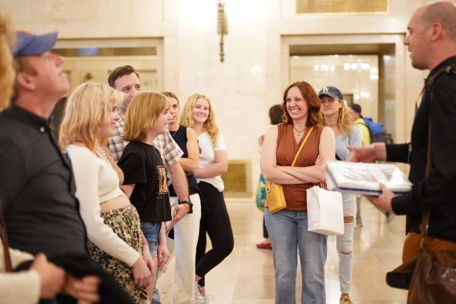 NYC: The Secrets of Grand Central Terminal - The Campbell and Dining Concourse: side looks that sharpen your orientation