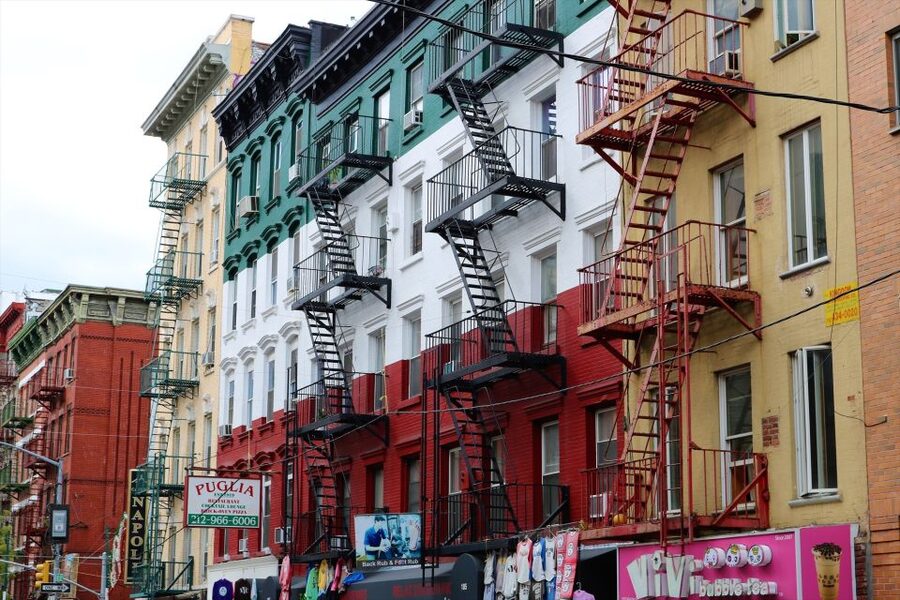 NYC: Walking Tour with Local Guide and 30+ Top NYC Sights - Wall Street to Midtown, the fast way to get your bearings