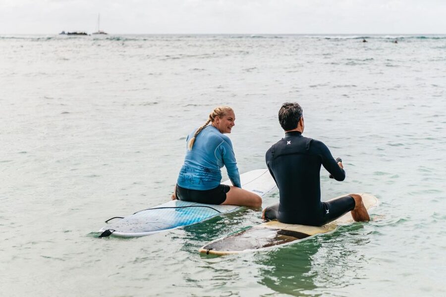 Oahu: Beginner-Friendly Waikiki Beach Surfing Lesson - Why Waikiki is a smart first-time surf setting