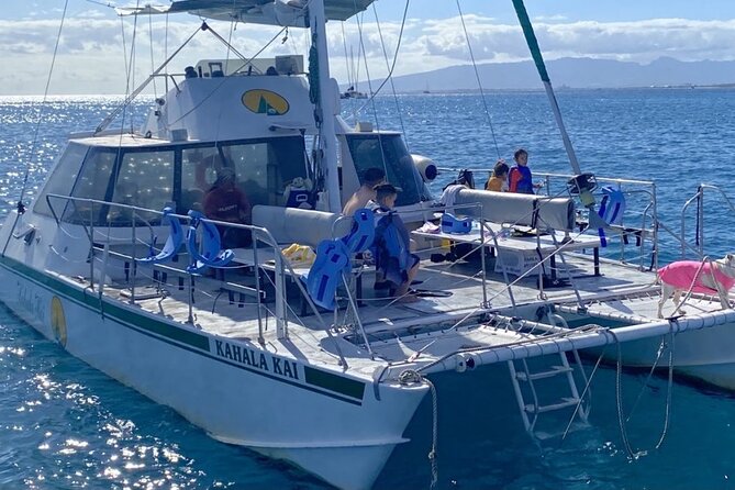 Oahu Catamaran Snorkel Tour: See Turtles 100% Guaranteed - Catamaran comfort on a small-group Waikiki cruise