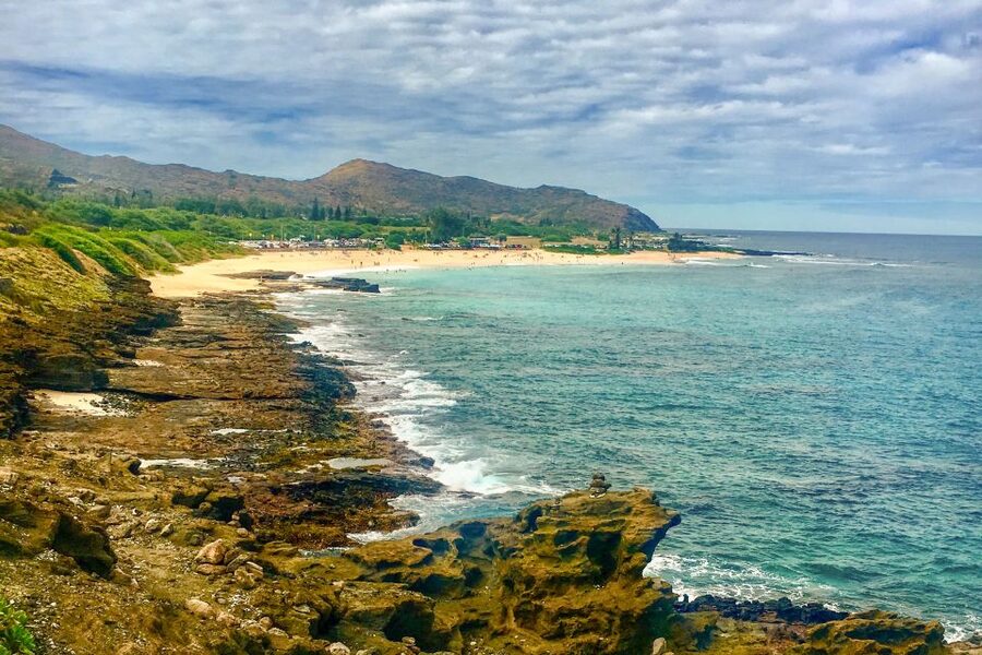 Oahu: Circle Island Top Sights Full-Day Tour w/ Local Guide - Diamond Head and Kāhala: crater views and high-end coastal passing