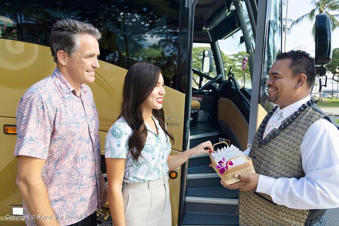 Oahu Grand Circle Island and Haleiwa Tour: 9-Hr Deluxe Experience - Pickup at 6:30 AM and where you will start your day