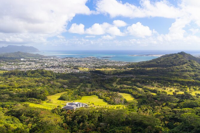 Oahu Grand Circle Island and Haleiwa Tour: 9-Hr Deluxe Experience - Haleiwa on Oahu’s North Shore: lunch, surf beach vibes, and shopping time
