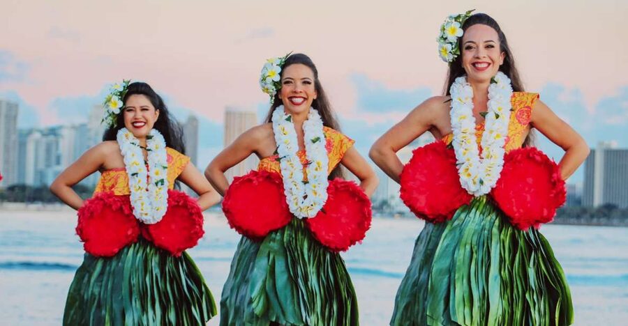 Oahu: Ka Moana Luau Dinner and Show at Aloha Tower - Entering The Venue, Getting Oriented, and Timing Your Night
