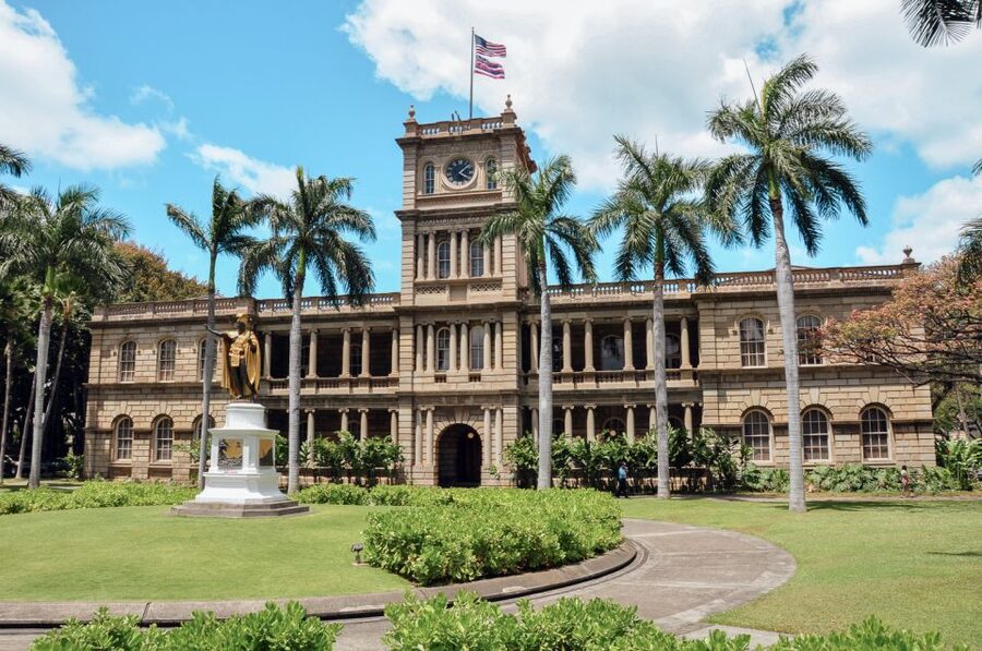 Oahu: Pearl Harbor, USS Arizona, and City Highlights Tour - Pearl Harbor Visitor Center: the best place to orient yourself