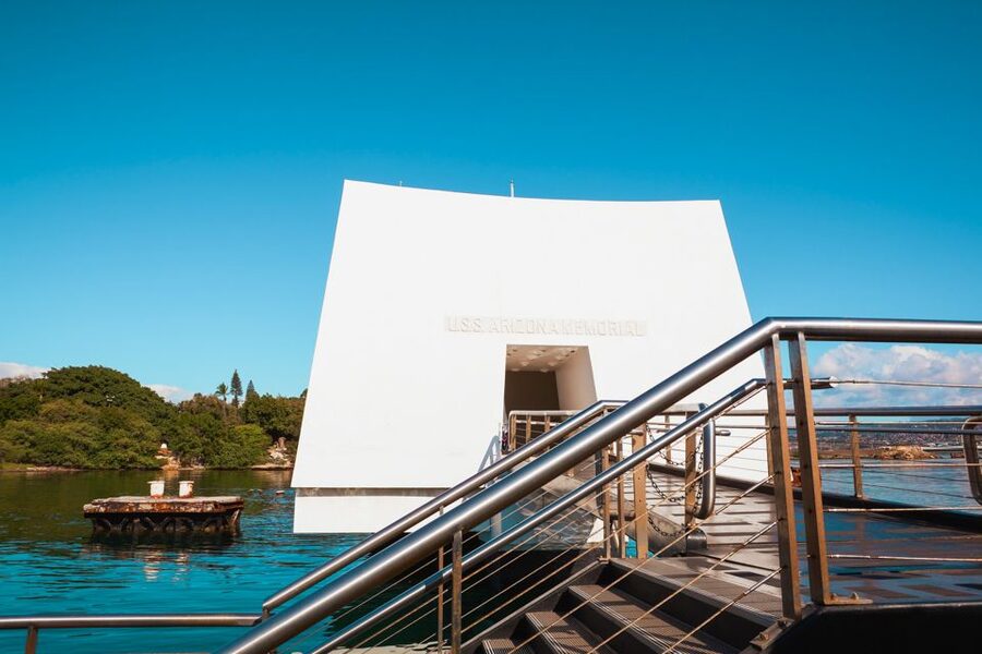 Oahu: Pearl Harbor, USS Arizona, and City Tour - Punchbowl Crater (National Memorial Cemetery of the Pacific)