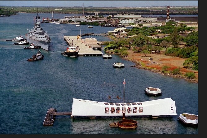 Oahu: Pearl Harbor USS Arizona Memorial Tour - Guide quality can make or break the day