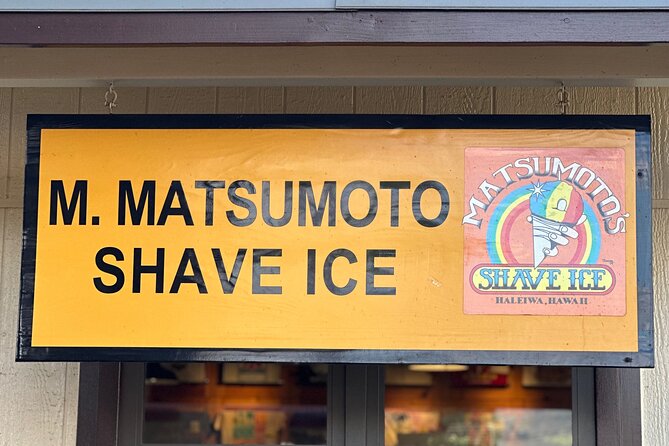 Oahu: Roundtrip Shuttle From Waikiki to Dole Plantation & Haleiwa - Stop 3: North Shore Macadamia Nut Company (a short tasting that pays off)