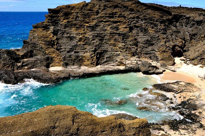 Oahu's Ultimate Tour: Dole, Turtle Snorkel, Pali Lookout & More - Pickup and the 10 to 12 hour reality check