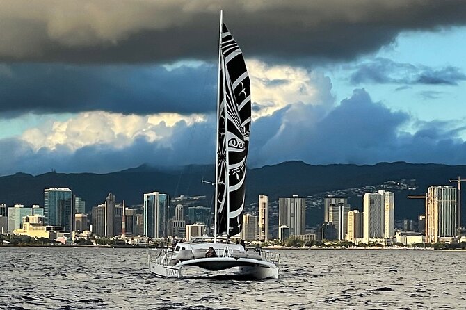 Oahu's Waikiki Coast: Moana’s Sunset Cocktail Sail - Photo and viewing tips for a Waikiki sunset you can actually use