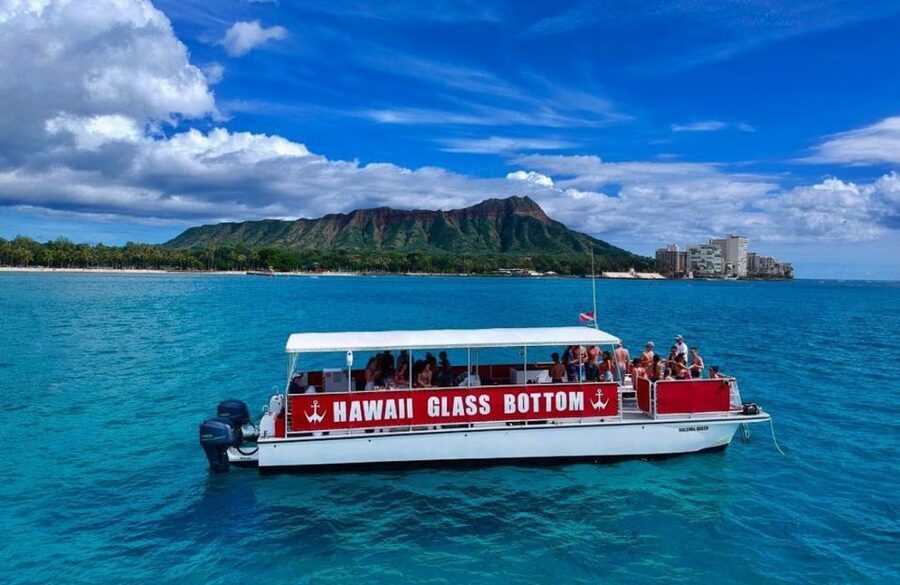 Oahu: Waikiki Glass Bottom Boat Sunset Cruise - The Waikiki Beach Hour: Local Stories While You Sail