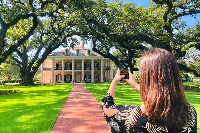 Oak Alley Plantation Tour with Transportation from New Orleans - The Big House Guided Tour: What the Story Emphasizes (and What to Watch For)