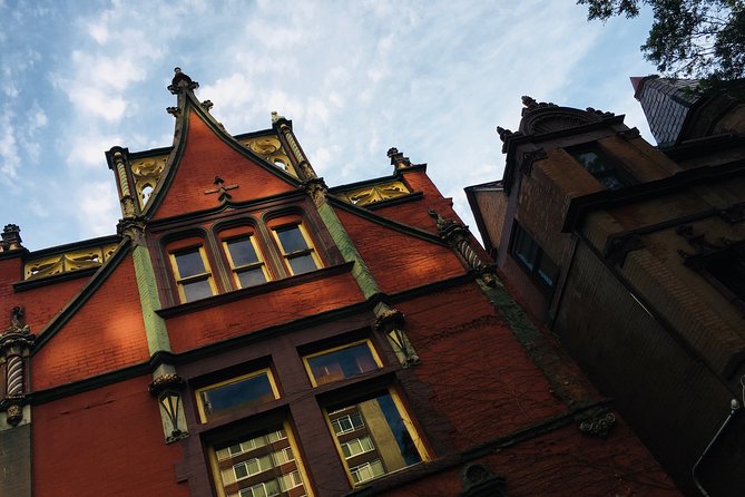 Old Louisville Ghost Tour as Recommended by The New York Times @ 4th and Ormsby - Key points to know before you go