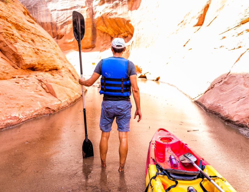Page/Lake Powell: Guided Kayak & Water Antelope Canyon Tour - The return paddle on Lake Powell: same water, new mood