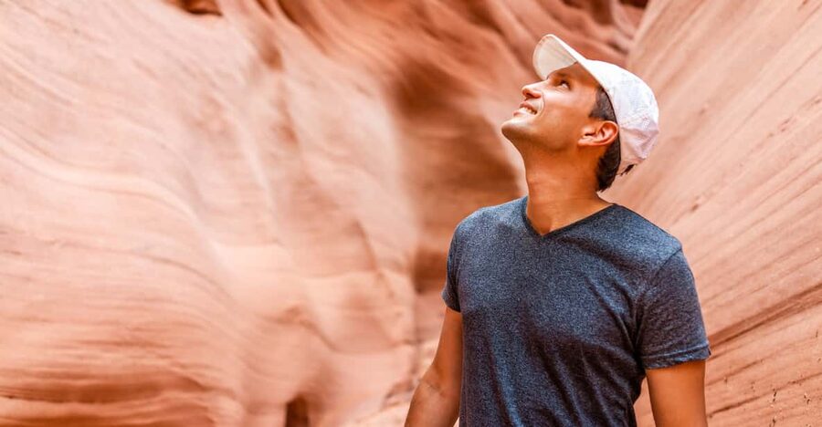 Page: Lower Antelope Canyon Prime-Time Guided Tour - Your Navajo Guide Makes the Canyon Feel Personal