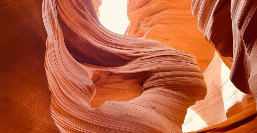 Page: Lower Antelope Canyon Tour with Trained Navajo Guide - Key Things That Make This Tour Work