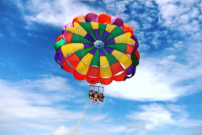 Parasailing Adventure at the Hilton Head Island - Harness Up: How the Crew Keeps It Feeling Calm