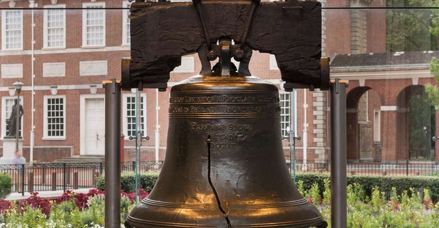 Philadelphia: Revolution and The Founders History Tour - Start at 6th and Market, Then Let the Streets Do the Teaching