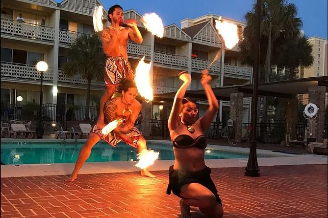 Polynesian Fire and Dinner Show Ticket in Daytona Beach - Before the first song: the lei greeting, bar area, and getting seated